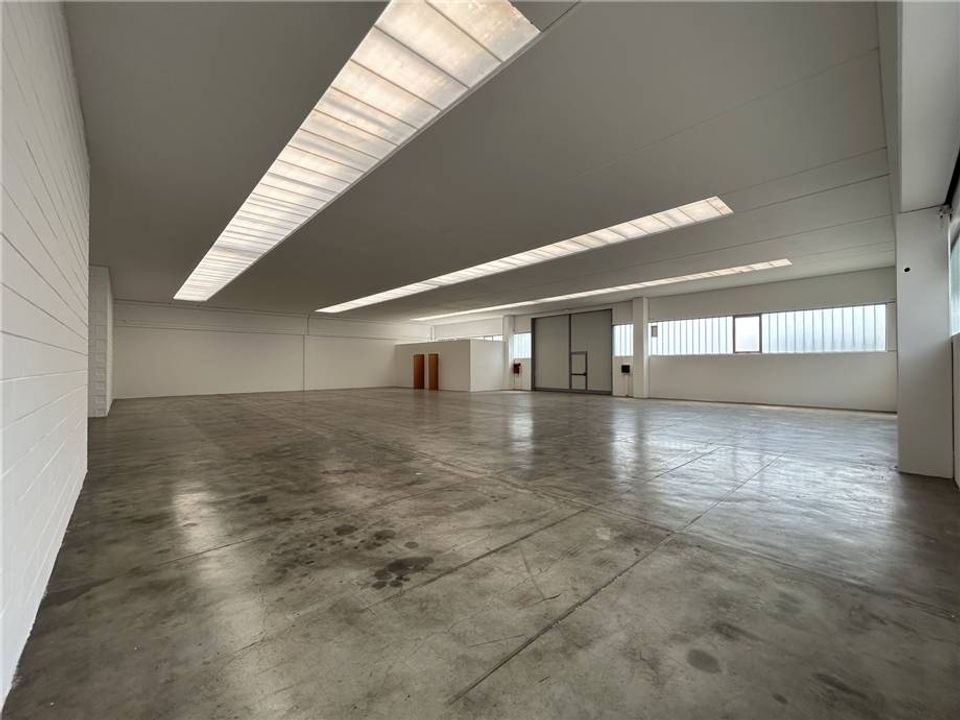 L'establiment comercial a Castelli Calepio, Bergamo - foto 5