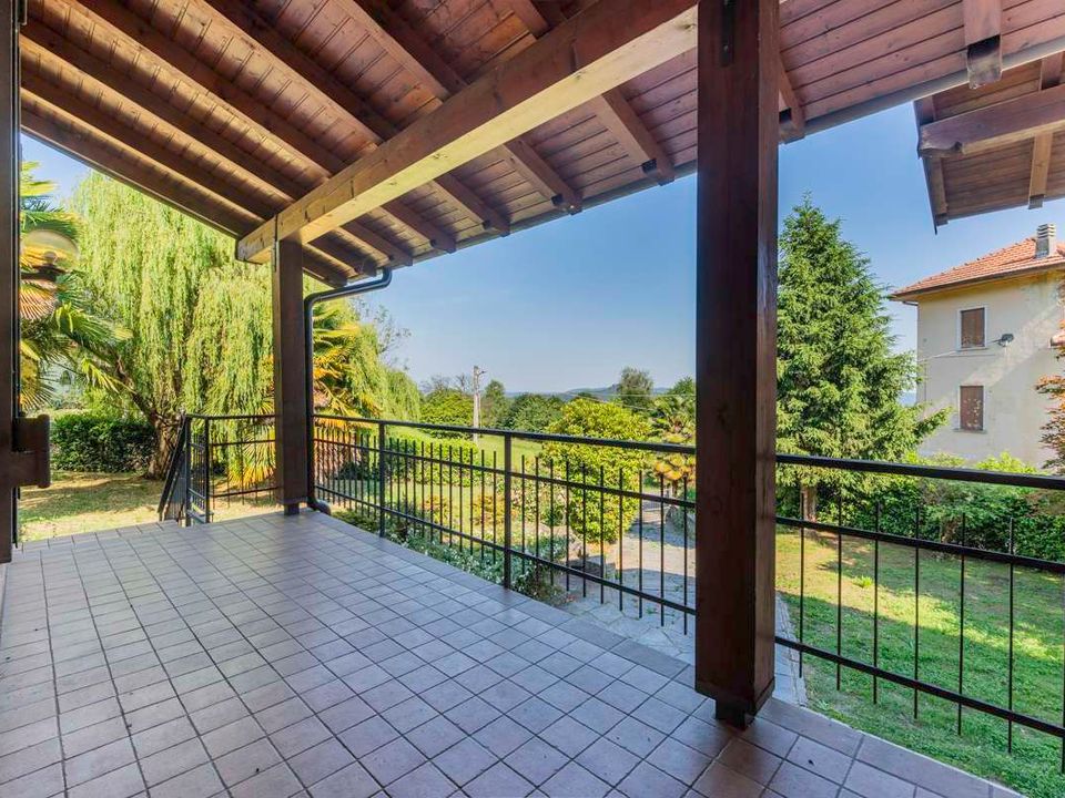 Villa i Nebbiuno, Novara - bilde 1