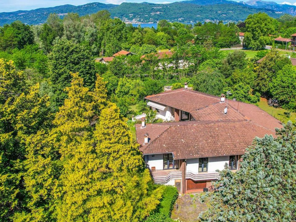Villa a Brebbia, Varese - foto 2
