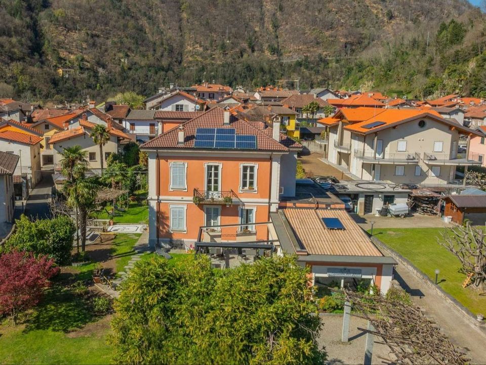 Villa in Cannobio, Verbano Cusio Ossola - foto 1