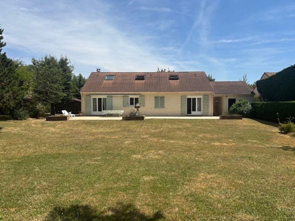Villa in Ozoir-la-Ferrière, Seine-et-Marne - foto 2