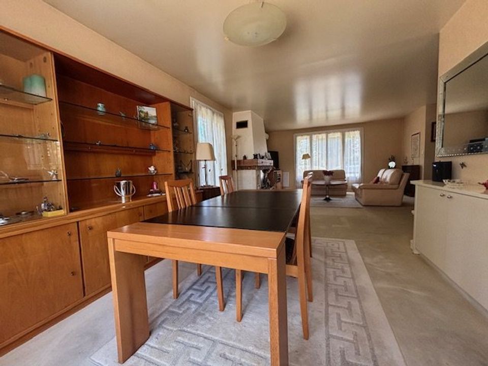 Villa in Ozoir-la-Ferrière, Seine-et-Marne - foto 4