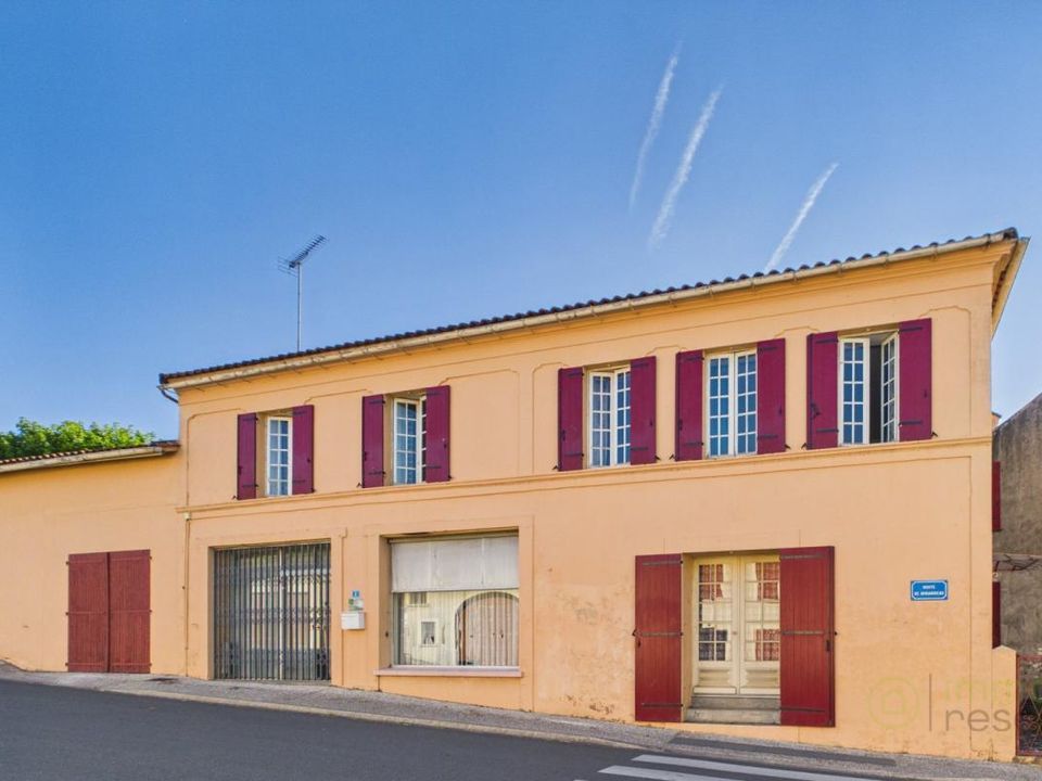 Casa de pueblo en Boisredon, Charente-Maritime - foto 1