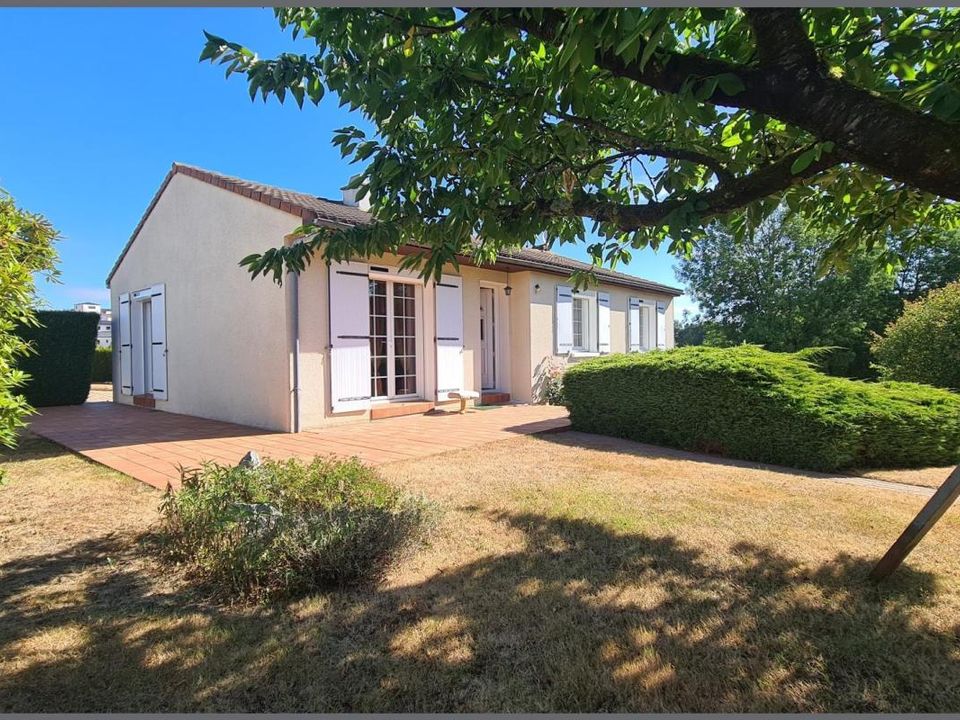 Villa en Bressuire, Deux-Sevres - foto 2