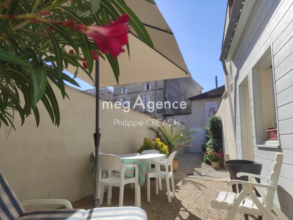 Villa i Saint-Jean-d'Angely, Charente-Maritime - bilde 1
