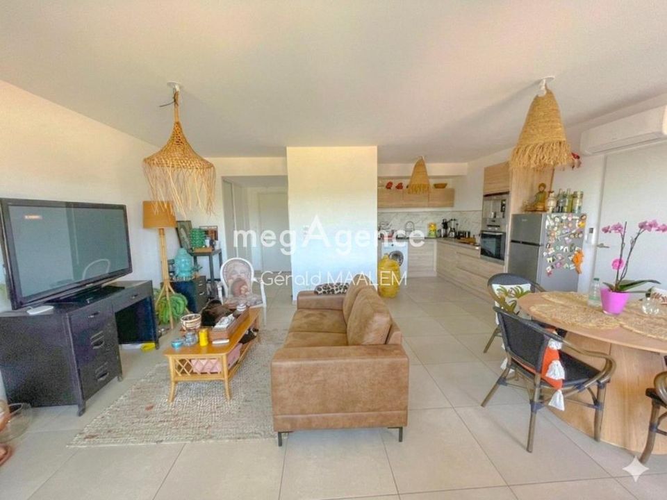 Apartamento en Cogolin, Var - foto 3