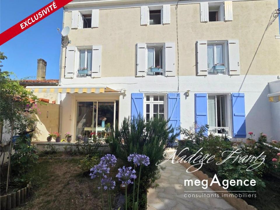 Villa i Saint-Jean-d'Angely, Charente-Maritime - bilde 1