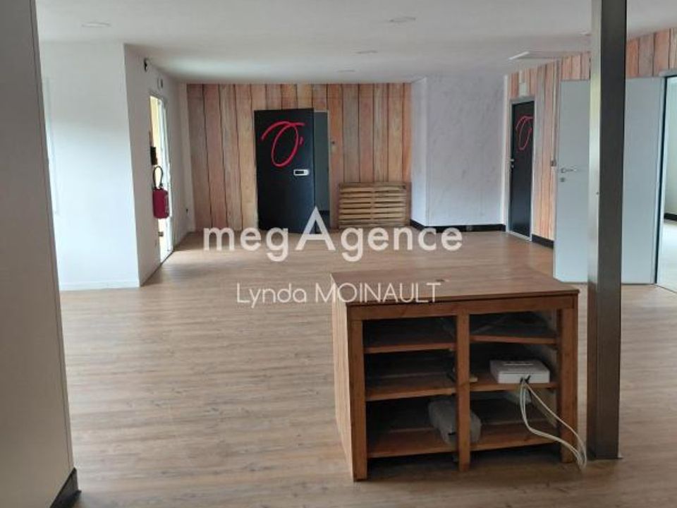 L'establiment comercial a Prahecq, Deux-Sevres - foto 1