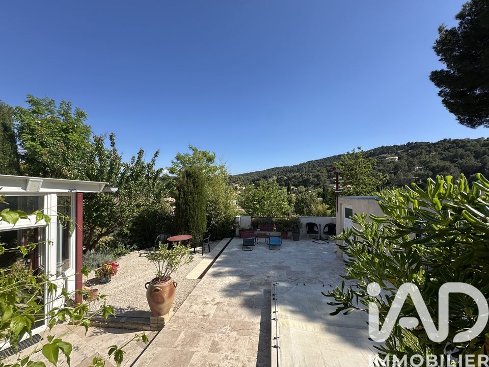 Villa - Ventabren, Bouches-du-Rhone - photo 1
