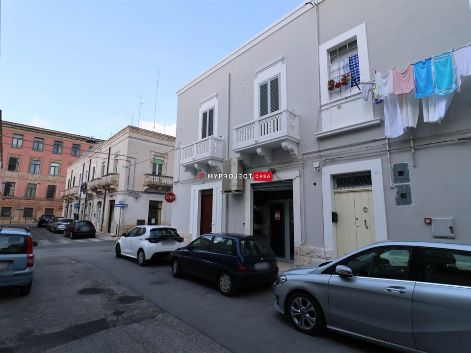 L'establiment comercial a Martina Franca, Taranto - foto 1