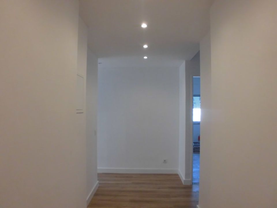 Apartment in Carnaxide, Lisbon - photo 3