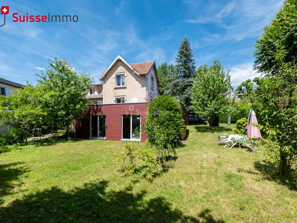 Villa en Montbeliard, Doubs - foto 1