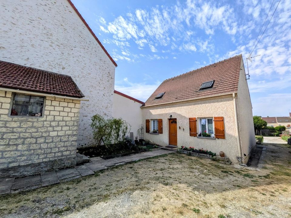 Villa in La Ferté-Gaucher, Seine-et-Marne - foto 1