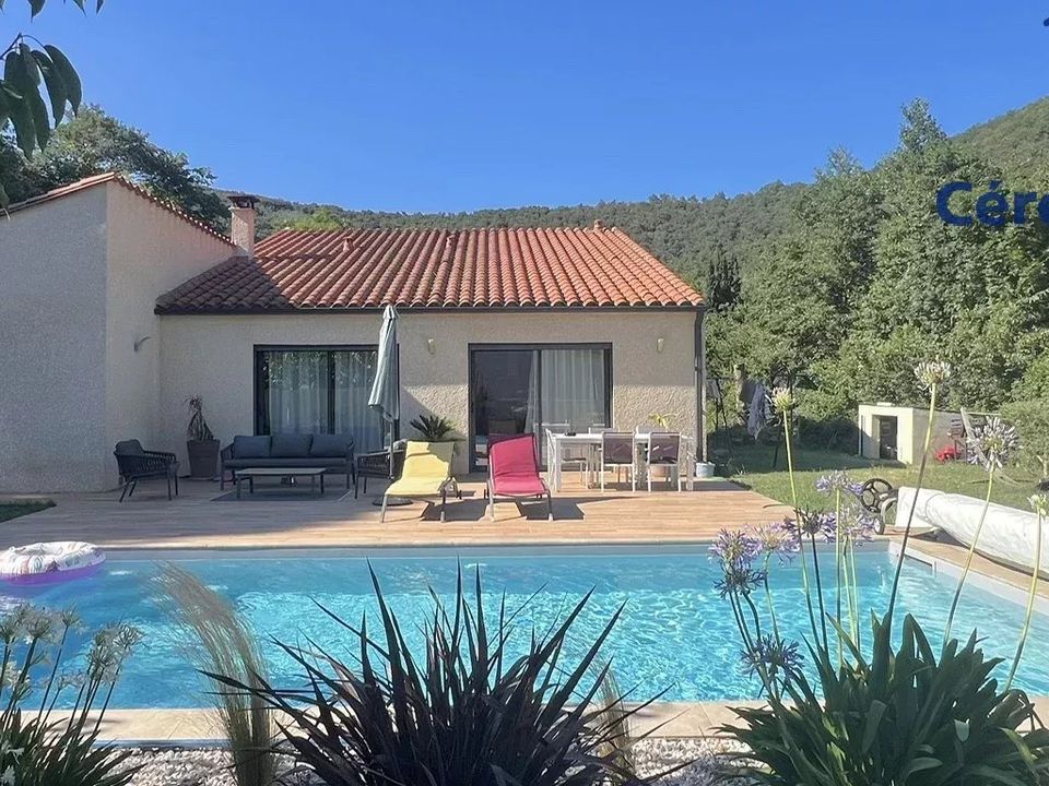 Villa in Arles-sur-Tech, Pyrenees-Orientales - foto 1