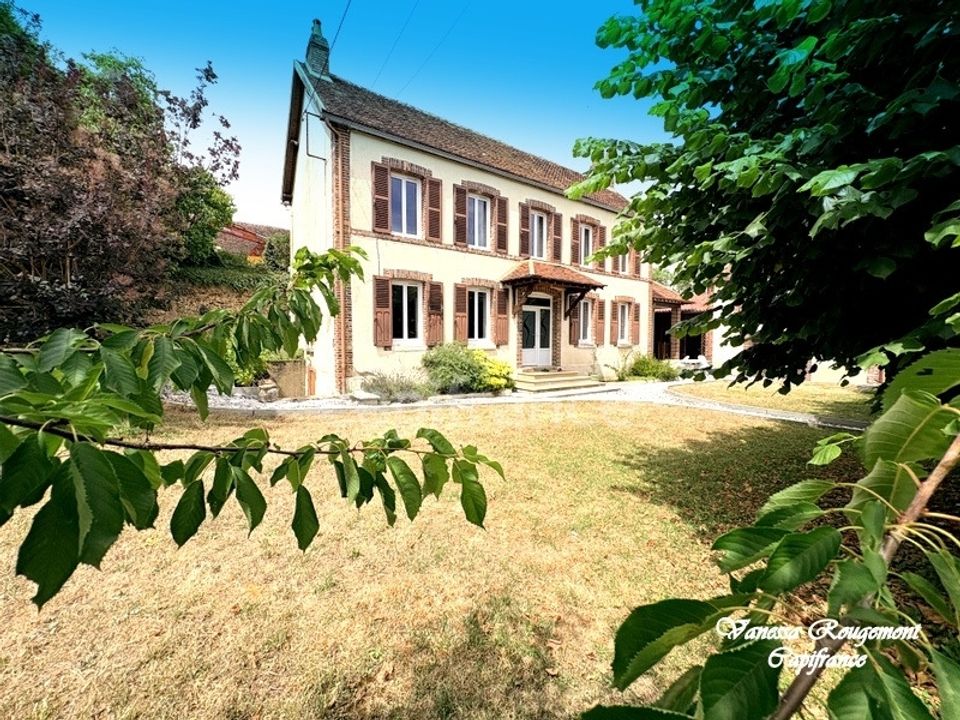 Villa em La Celle-Saint-Cyr, Yonne - foto 1