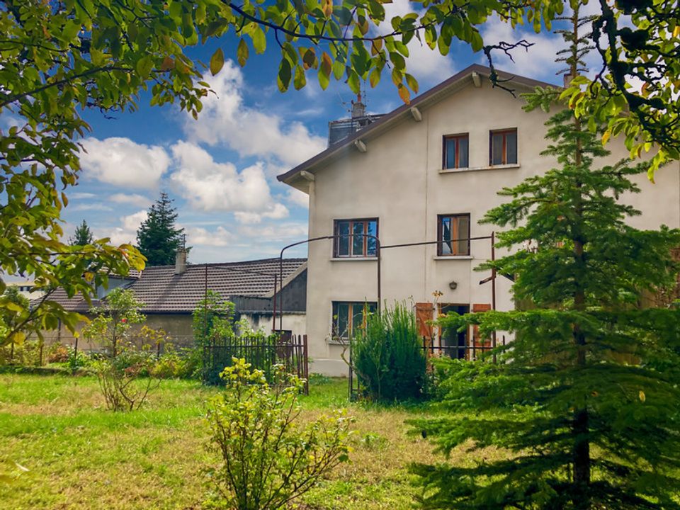 Casa de pueblo en Gex, Ain - foto 1