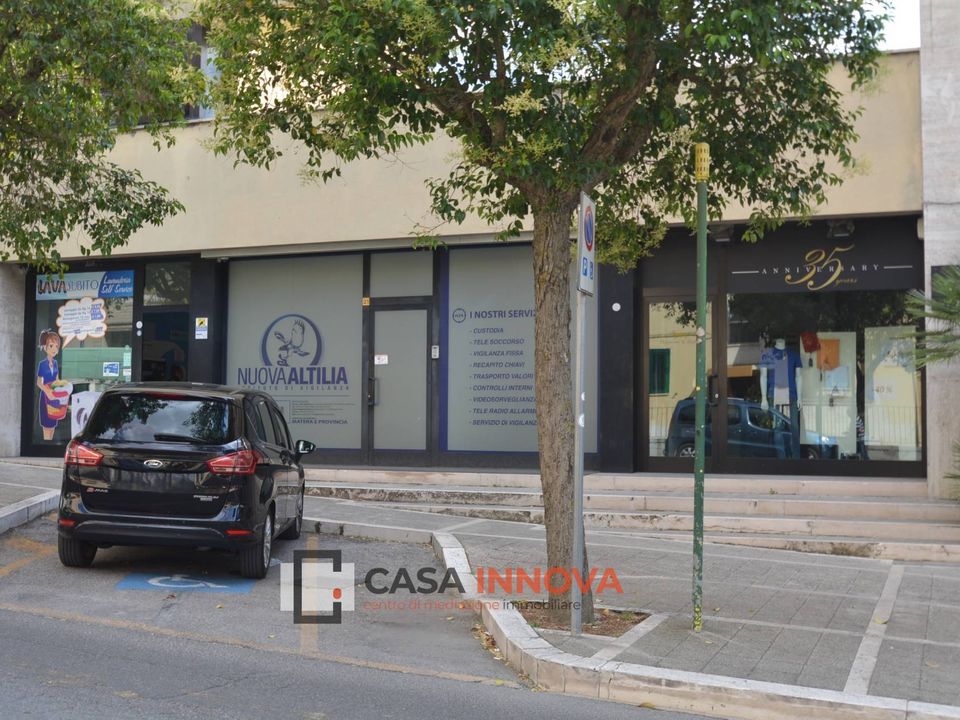 L'establiment comercial a Matera, Matera - foto 1