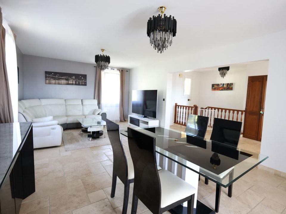 Villa a Villeneuve, Alpes-de-Haute-Provence - foto 5