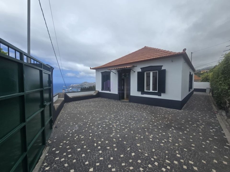 Villa in Funchal, Madeira - photo 1