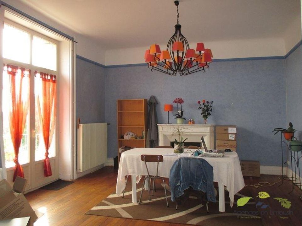 Villa i Saint-Leonard-de-Noblat, Haute-Vienne - foto 3