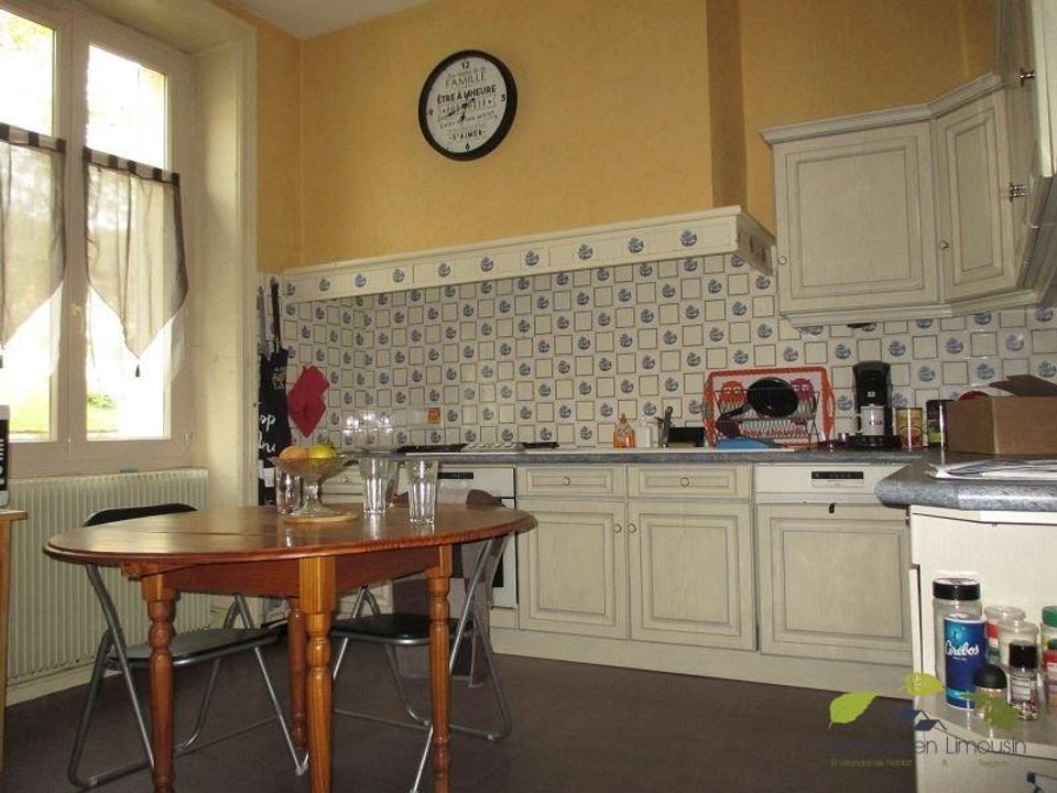 Villa i Saint-Leonard-de-Noblat, Haute-Vienne - foto 4