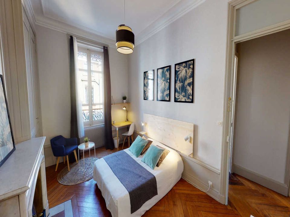 Apartment in Lyon, Rhone - photo 3