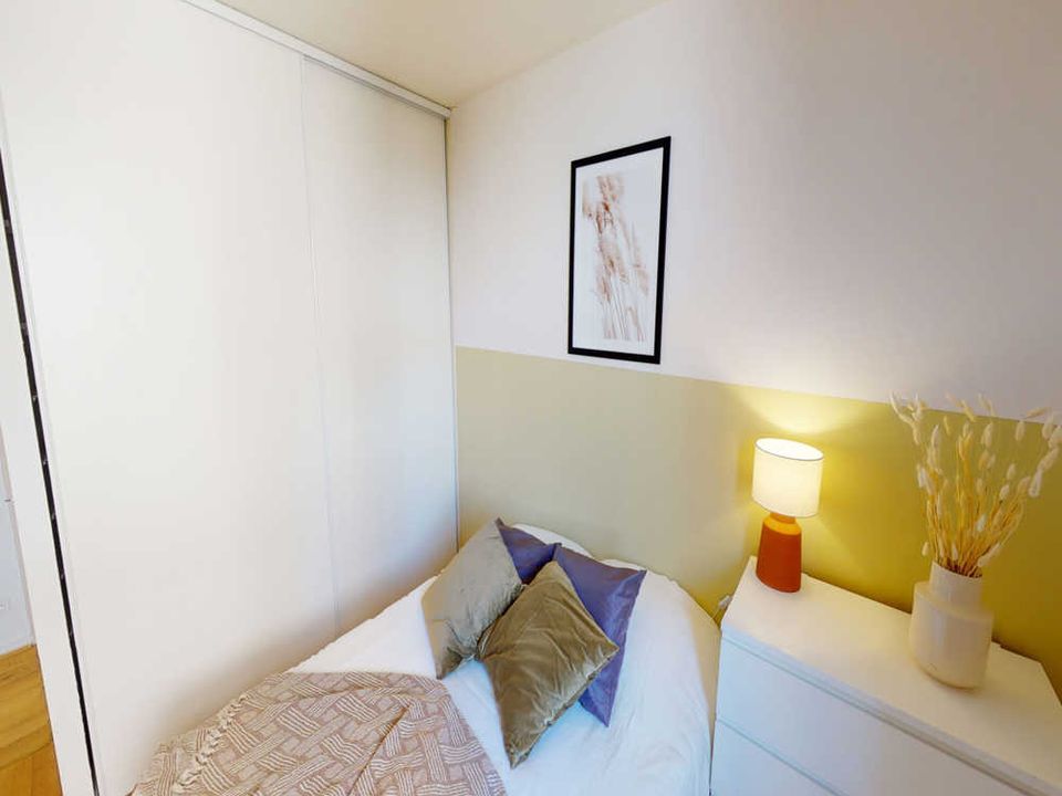 Apartment in Lyon, Rhone - photo 3
