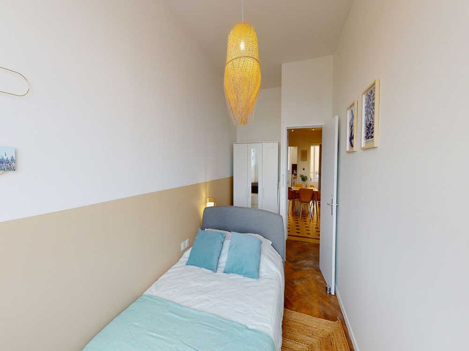 Apartment in Lyon, Rhone - photo 2