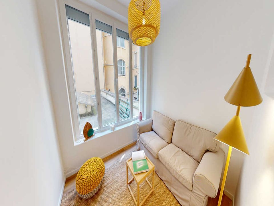 Apartment in Lyon, Rhone - photo 4