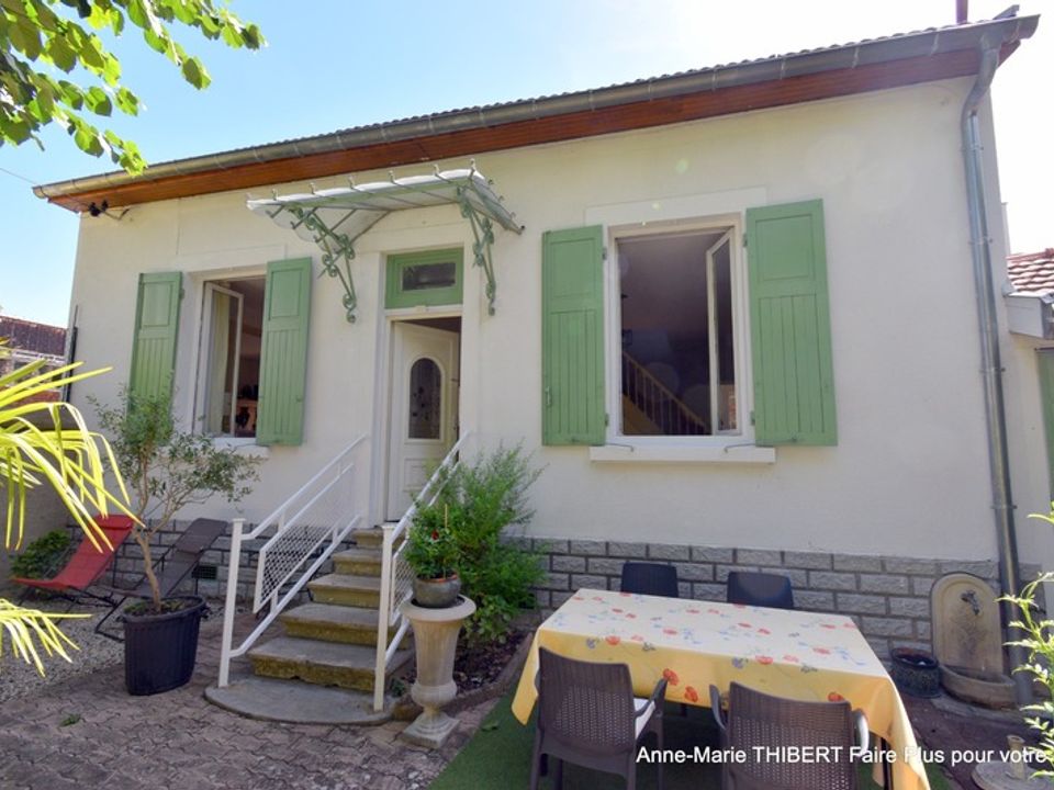 Haus in Villeurbanne, Rhone - Foto 1