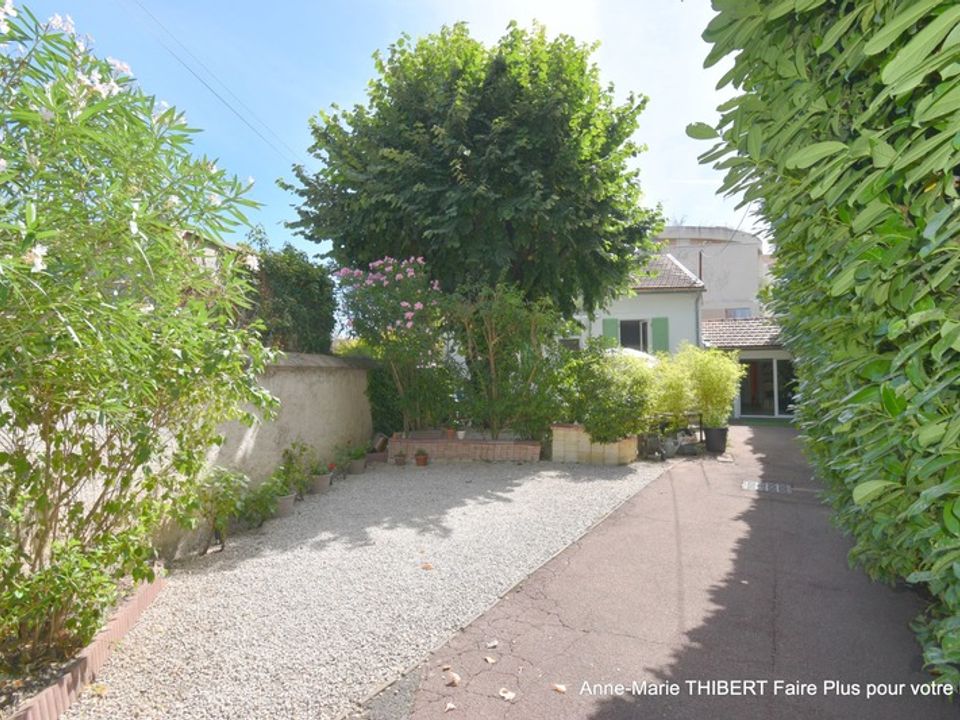 Haus in Villeurbanne, Rhone - Foto 2