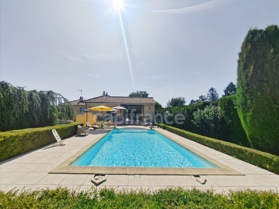 Villa in Tournus, Saone-et-Loire - foto 3