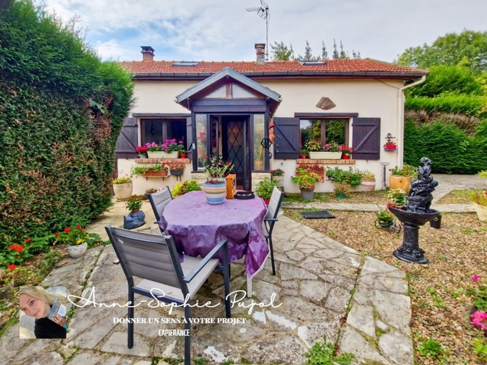 Villa in Sainte-Genevieve, Oise - foto 1
