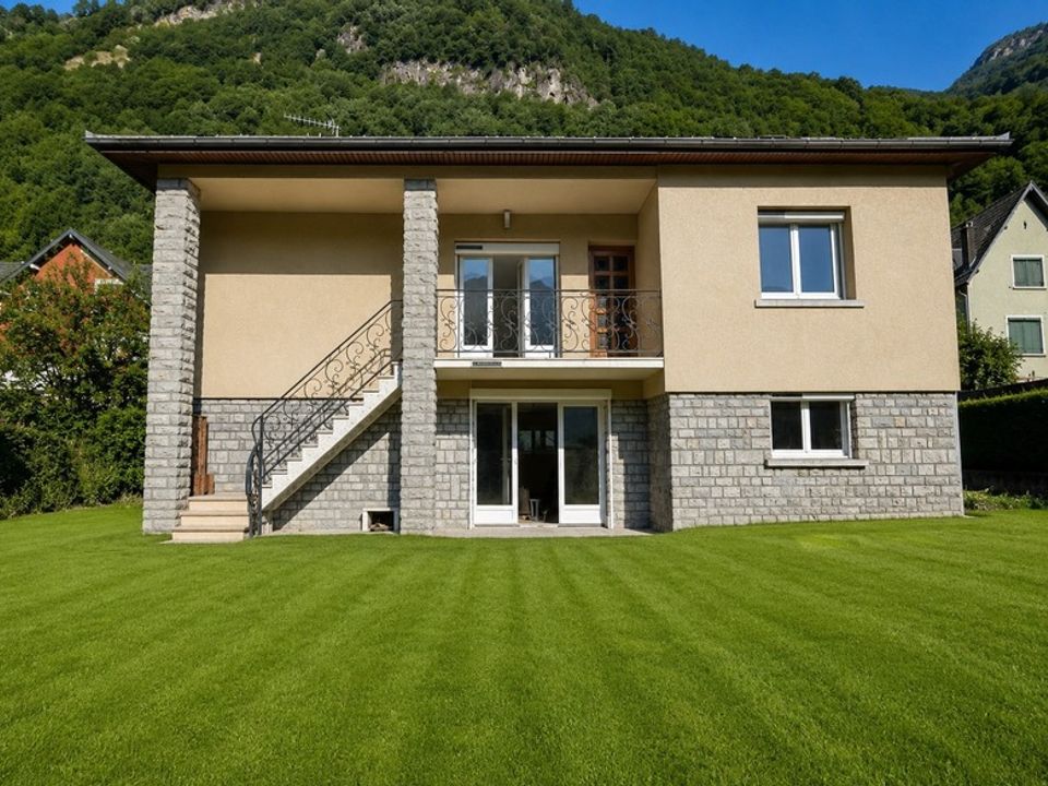 Villa i Bagneres-de-Luchon, Haute-Garonne - foto 1
