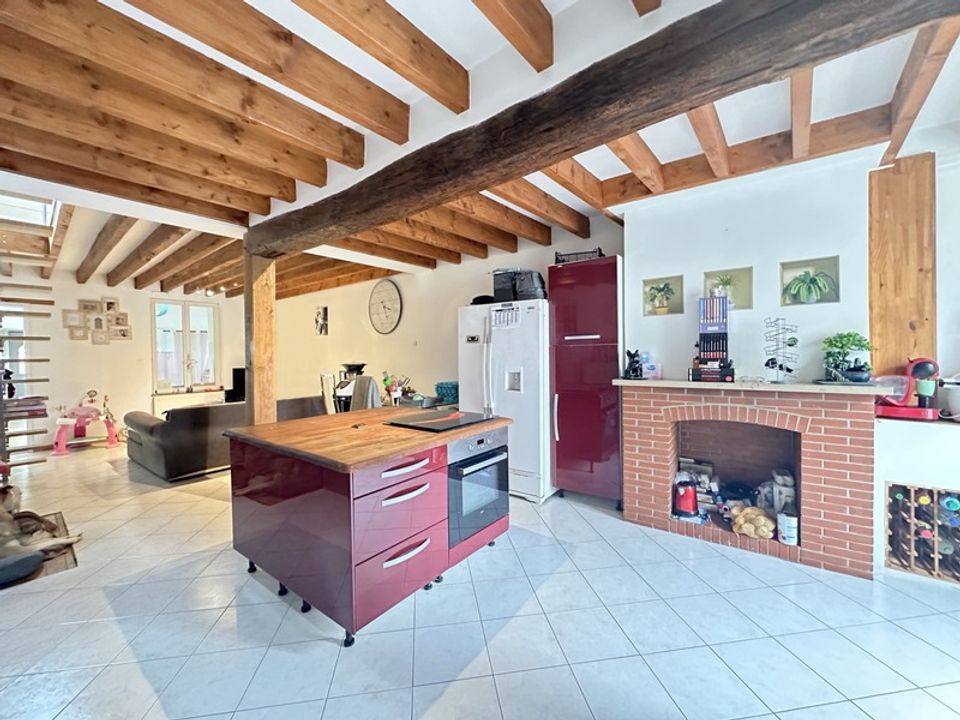 Radhus i Courville-sur-Eure, Eure-et-Loir - foto 2