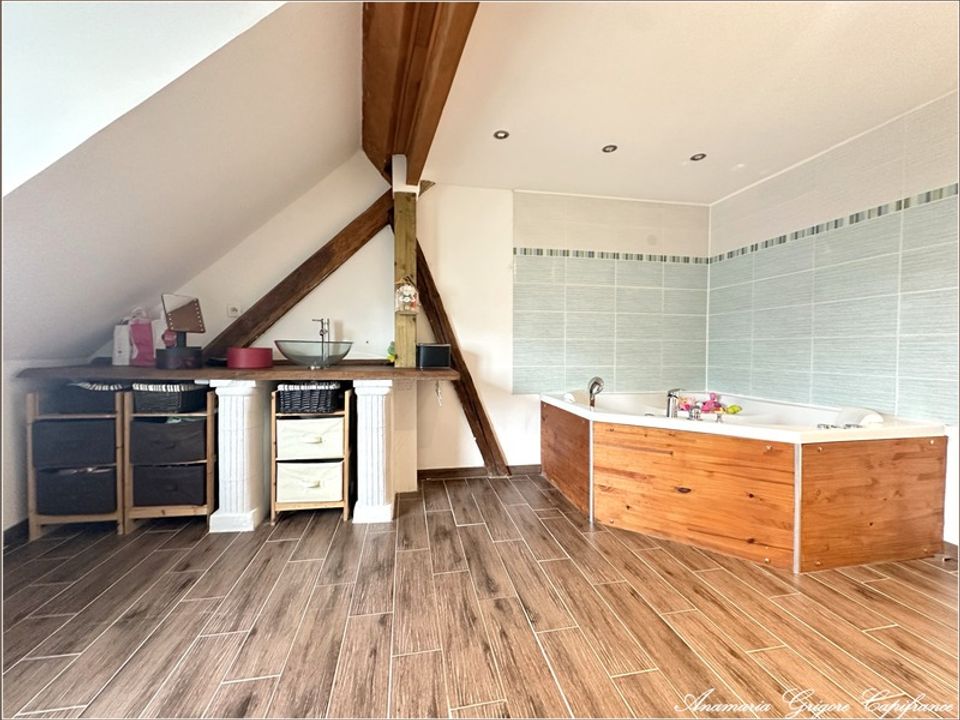 Radhus i Courville-sur-Eure, Eure-et-Loir - foto 5