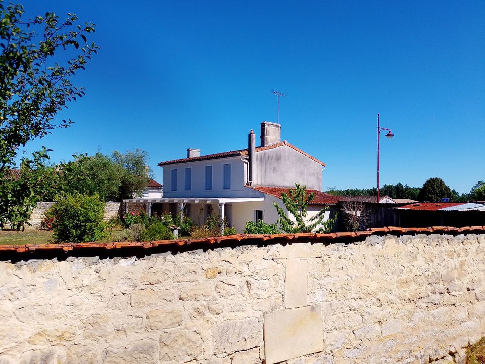 Villa en Jonzac, Charente-Maritime - foto 1