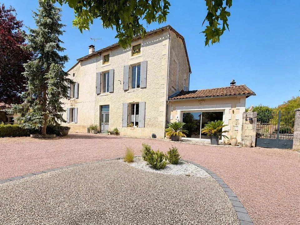 Villa i Verteuil-sur-Charente, Charente - bilde 1
