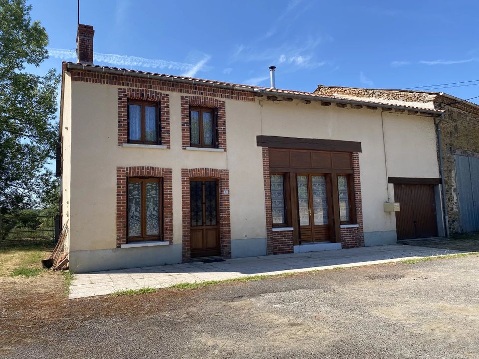 Villa en Saint-Bonnet-De-Bellac, Haute-Vienne - foto 1