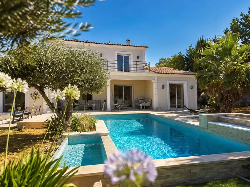 Villa i Saint-Cezaire-sur-Siagne, Alpes-Maritimes - foto 1