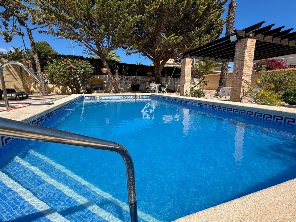 Villa in Ciudad Quesada, Alicante - photo 3