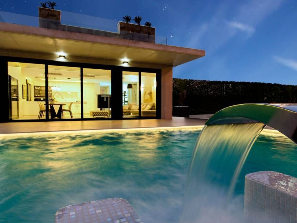 Villa i Dehesa De Campoamor, Alicante - foto 1