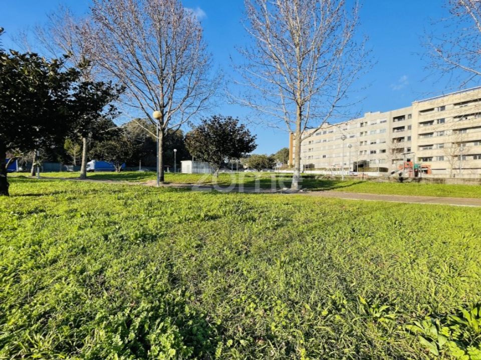 Helårsgrund i Maia, Porto - foto 1