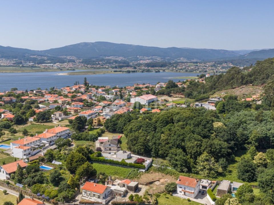 Helårsgrund i Caminha, Viana do Castelo - foto 1