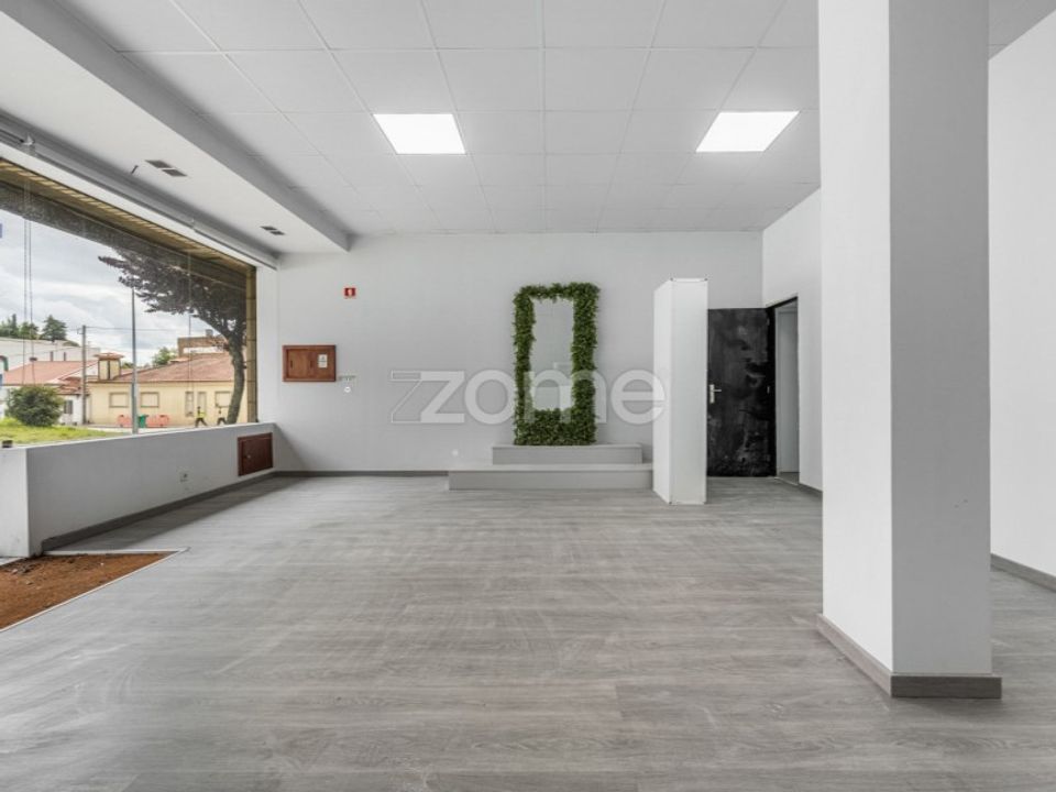 Erhvervsejendom i Pacos de Ferreira, Porto - foto 2