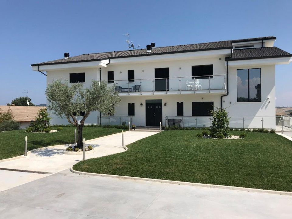 Villa en Montenero di Bisaccia, Campobasso - foto 1