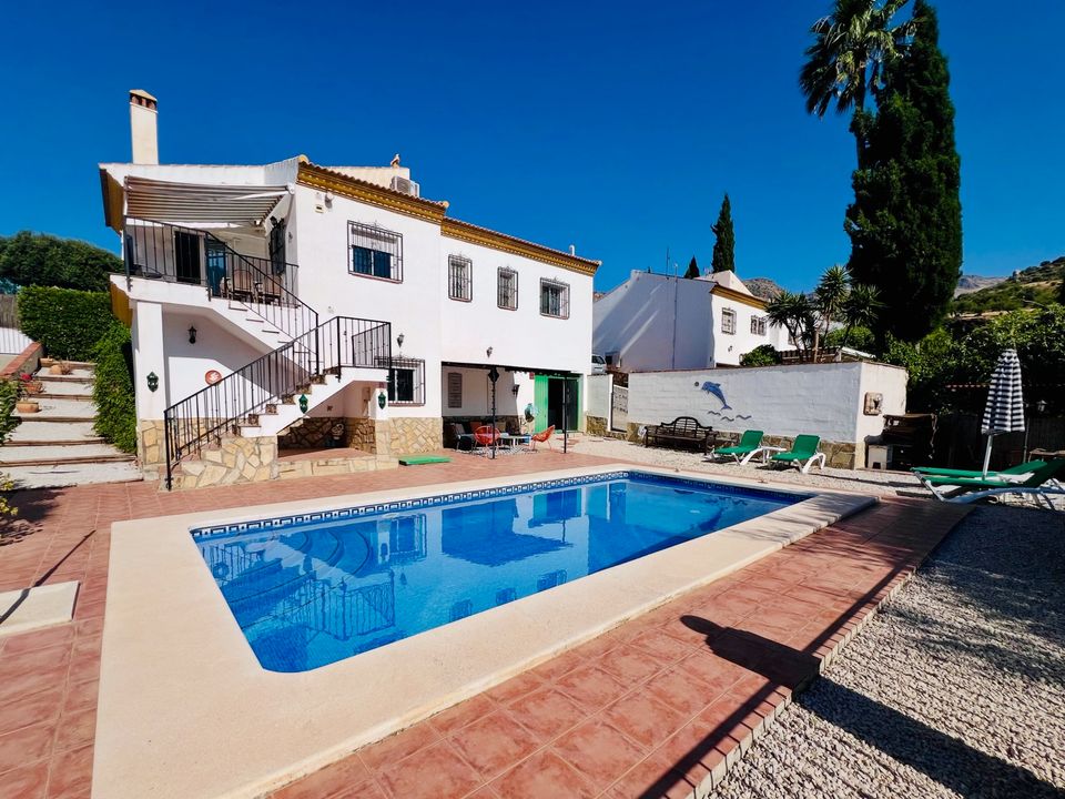 Villa i Alcaucin, Malaga - foto 1