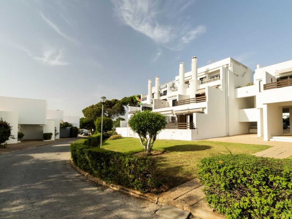 Stadthaus in Quarteira, Faro - Foto 1