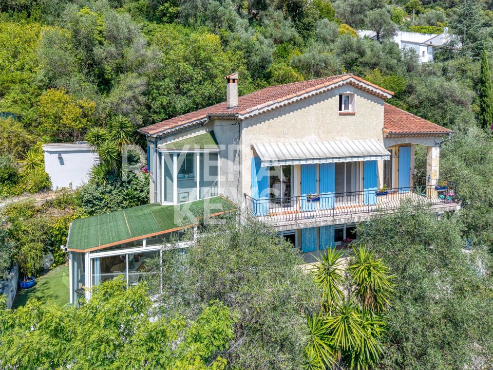 Villa - Castagniers, Alpes-Maritimes - photo 1