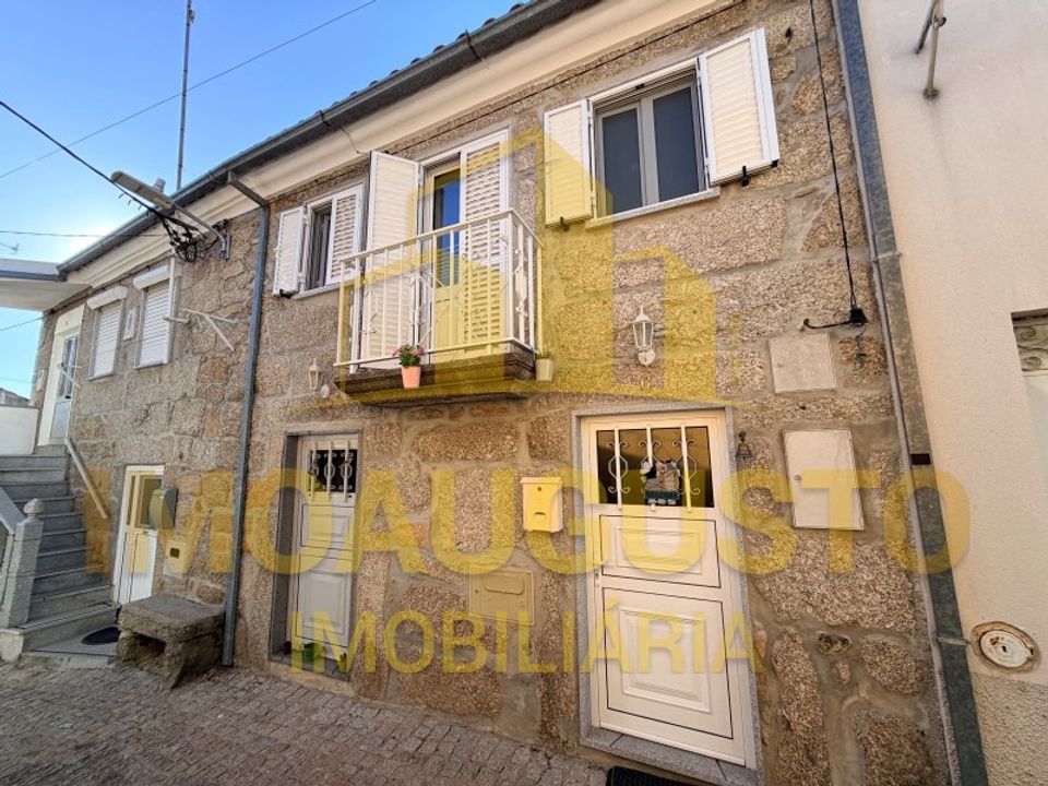 Villa in Velosa, Guarda - photo 1